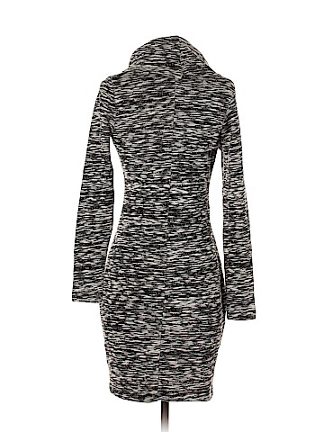 Old Navy Casual Dress (view 2)