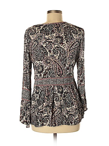 American Eagle Outfitters 3/4 Sleeve Blouse (view 2)