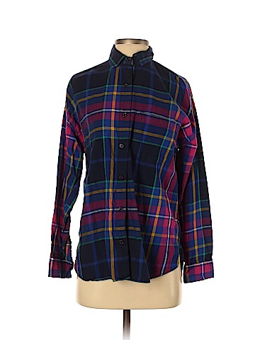 Old Navy Long Sleeve Button-Down Shirt (view 1)