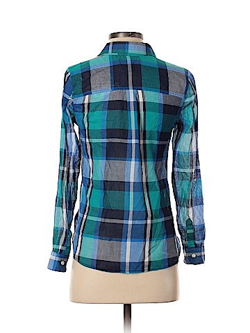 Old Navy Long Sleeve Button-Down Shirt (view 2)
