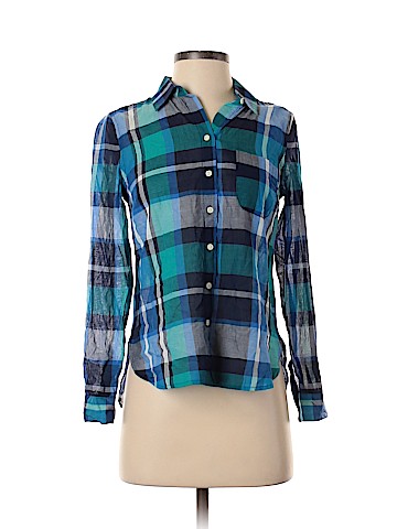 Old Navy Long Sleeve Button-Down Shirt (view 1)