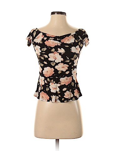 American Eagle Outfitters Short Sleeve Top (view 1)