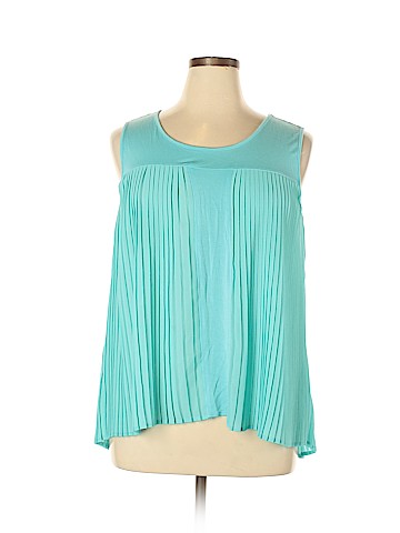 a.n.a. A New Approach Sleeveless Blouse (view 1)