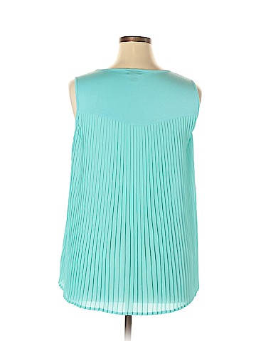 a.n.a. A New Approach Sleeveless Blouse (view 2)