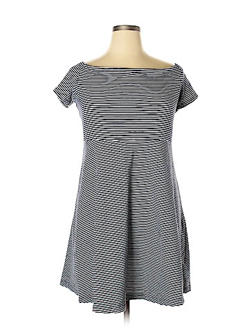 Old Navy Casual Dress (view 1)