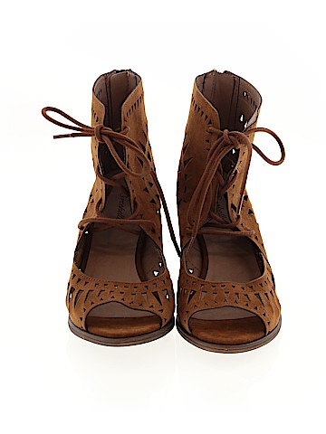 Breckelle's Sandals (view 2)