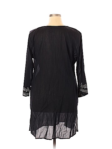 Old Navy 3/4 Sleeve Blouse (view 2)