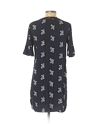 Old Navy Casual Dress (view 2)