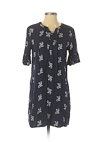 Old Navy Casual Dress (view 1)