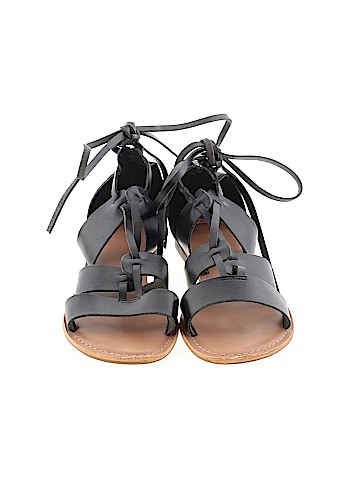 Old Navy Sandals (view 2)