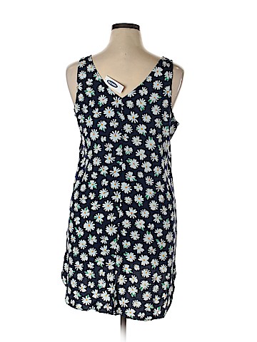 Old Navy Casual Dress (view 2)