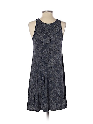 Old Navy Casual Dress (view 2)