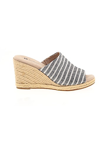 White Mountain Wedges (view 1)