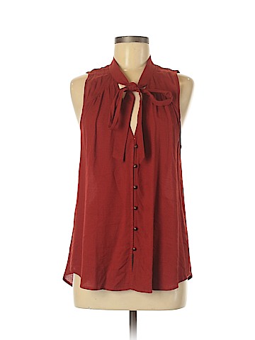 Daytrip Sleeveless Button-Down Shirt (view 1)