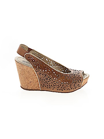 Kenneth Cole REACTION Wedges (view 1)