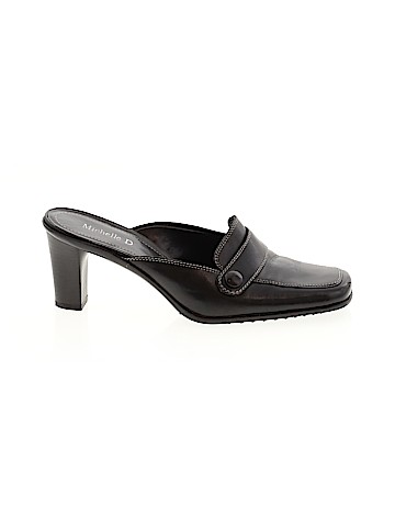 Michelle D. Heels (view 1)