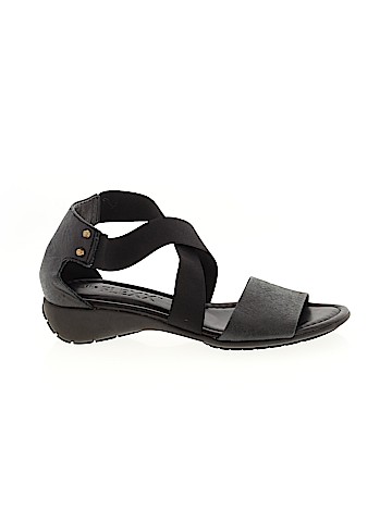 The Flexx Sandals (view 1)