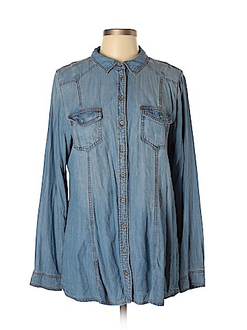 Maurices Long Sleeve Button-Down Shirt (view 1)