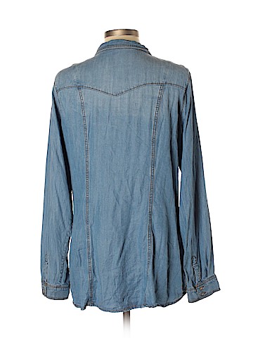 Maurices Long Sleeve Button-Down Shirt (view 2)