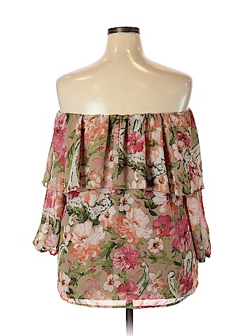 East Adeline 3/4 Sleeve Blouse (view 2)