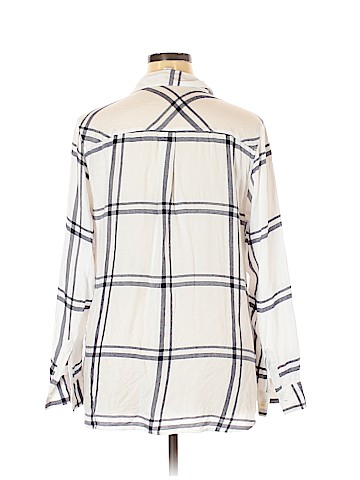 Old Navy Long Sleeve Button-Down Shirt (view 2)