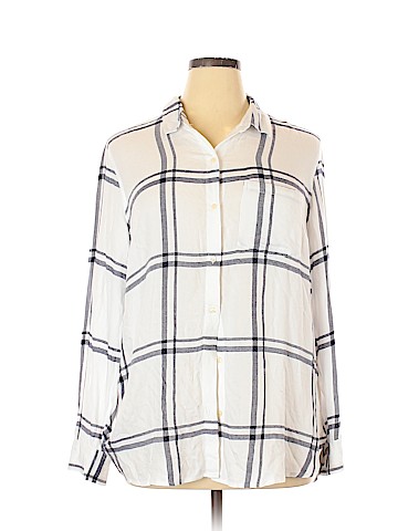 Old Navy Long Sleeve Button-Down Shirt (view 1)