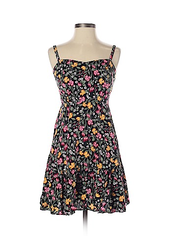 Old Navy Casual Dress (view 1)