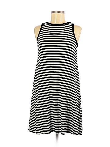 Old Navy Casual Dress (view 1)