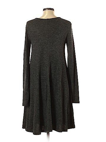 Old Navy Casual Dress (view 2)