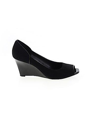 Ellen Tracy Wedges (view 1)