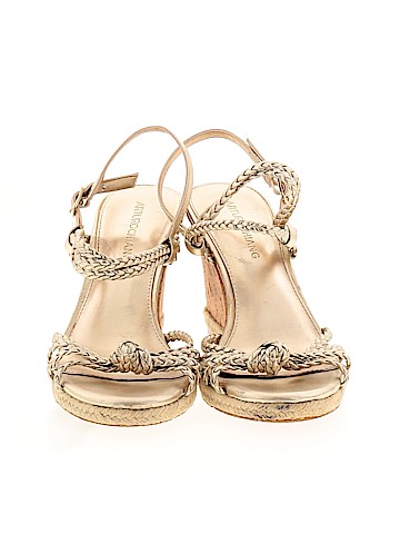 Arturo Chiang Wedges (view 2)