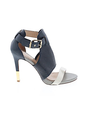 Pour La Victoire Heels (view 1)