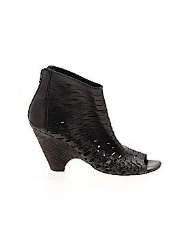 Barneys New York Size 37 eur