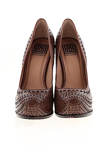 Pour La Victoire Heels (view 2)