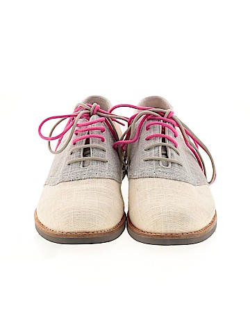 G.H. Bass & Co. Flats (view 2)