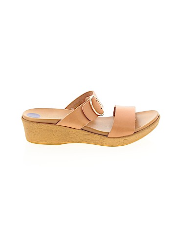 Mariella Wedges (view 1)