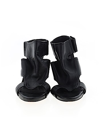 Pour La Victoire Heels (view 2)