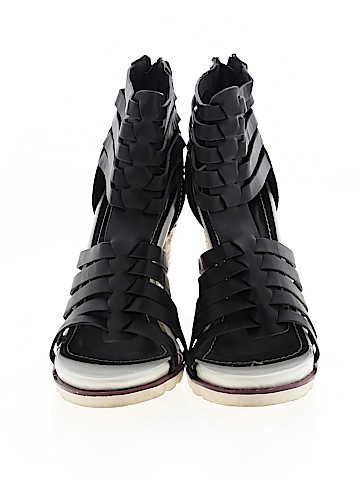 2 Lips Too Wedges (view 2)