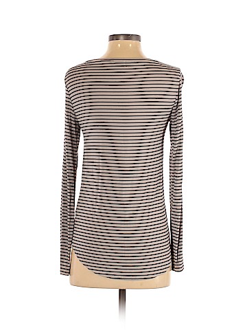 Old Navy Long Sleeve T-Shirt (view 2)