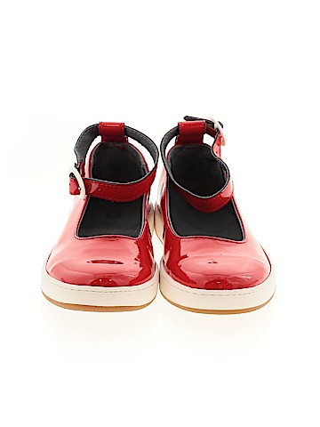 Unbranded Flats (view 2)