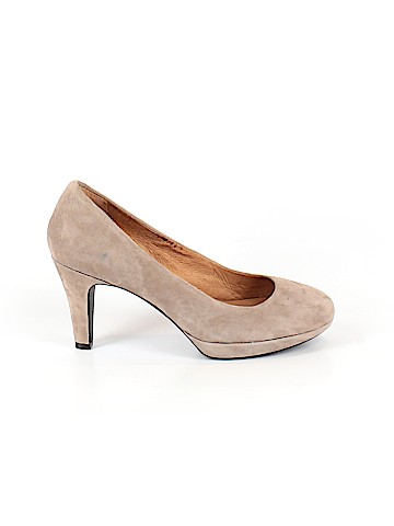 Clarks Heels (view 1)