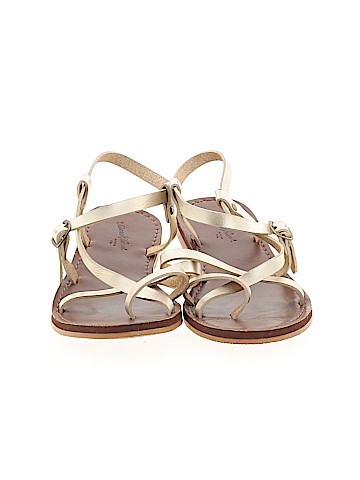 Universal Thread Sandals (view 2)