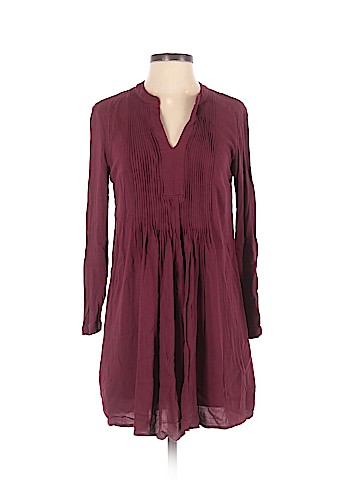 Old Navy Casual Dress (view 1)