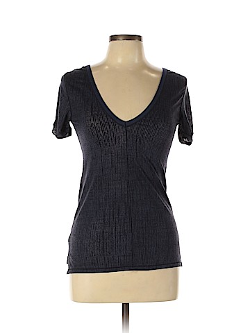 Lululemon Athletica Short Sleeve T-Shirt (view 1)