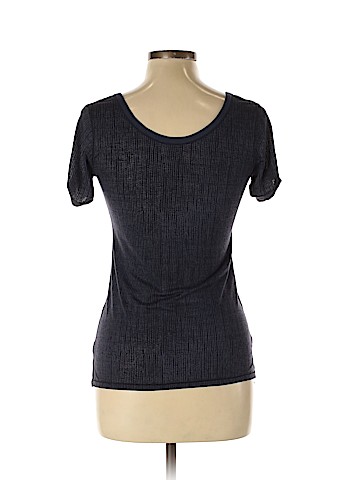 Lululemon Athletica Short Sleeve T-Shirt (view 2)