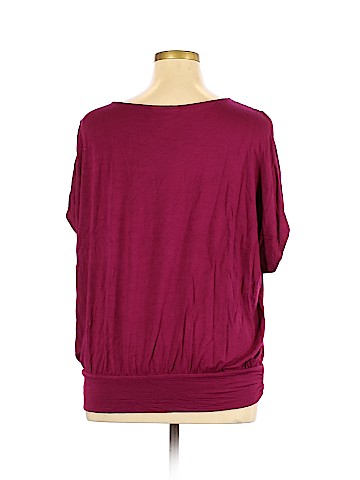 Jennifer Lopez Short Sleeve Top (view 2)