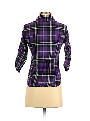 Derek Heart 3/4 Sleeve Button-Down Shirt (view 2)