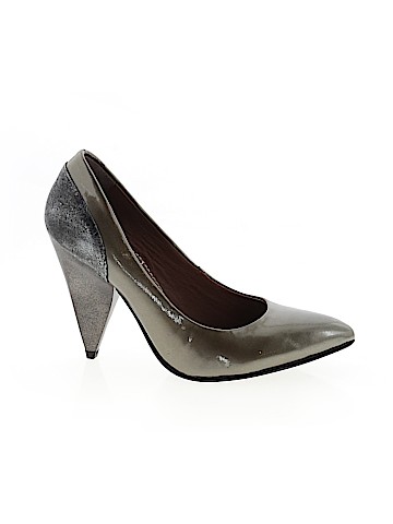 Bacio 61 Heels (view 1)