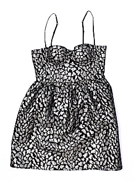 Moda International Size 2