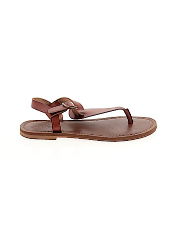 Universal Thread Sandals (view 1)
